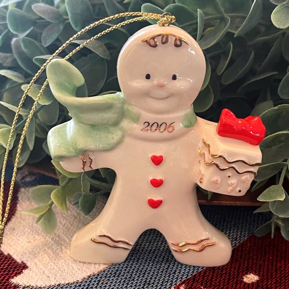 Lenox Other - Lenox 2006 Gingerbread Man Ornament‎ Ceramic Heart Gift Gold Accents